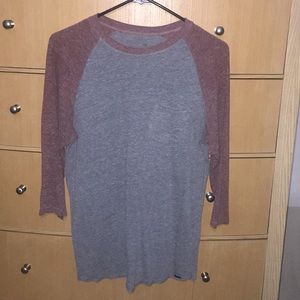 On The Byas 3/4 Sleeve Baseball Style Shirt Sz M